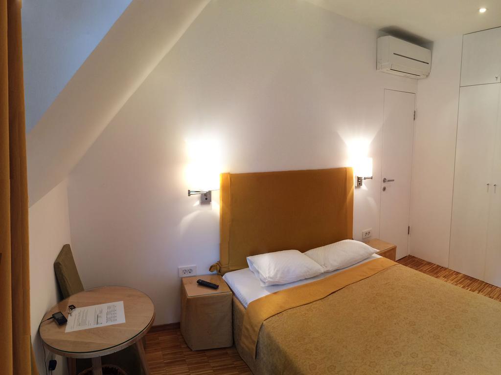 B&B Petra Varl Accommodation Ljubljana Dış mekan fotoğraf